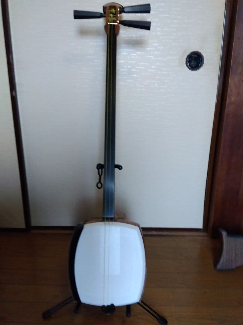 津軽三味線　バチ　駒　ケース付き 津軽三味線 バチ 駒 ケース付き 津軽三味線 バチ 駒 ケース付き 津軽